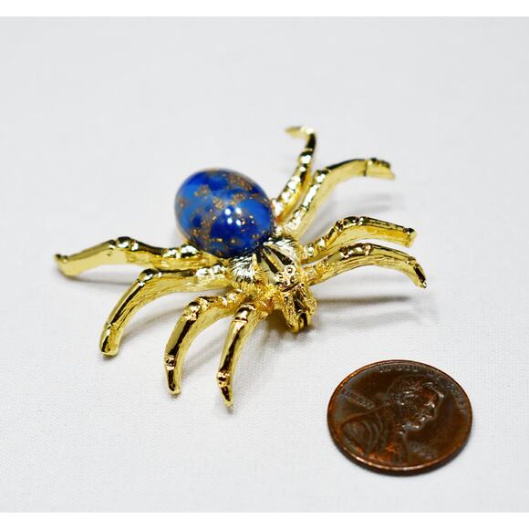 Spider Blue Glitter Lucite Brooch, Gold Plated, 1960s Vintage Brooch - Picture 9 of 10